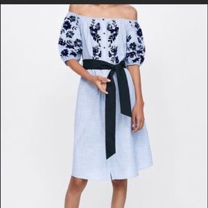 Zara Embroidered dress. Size L